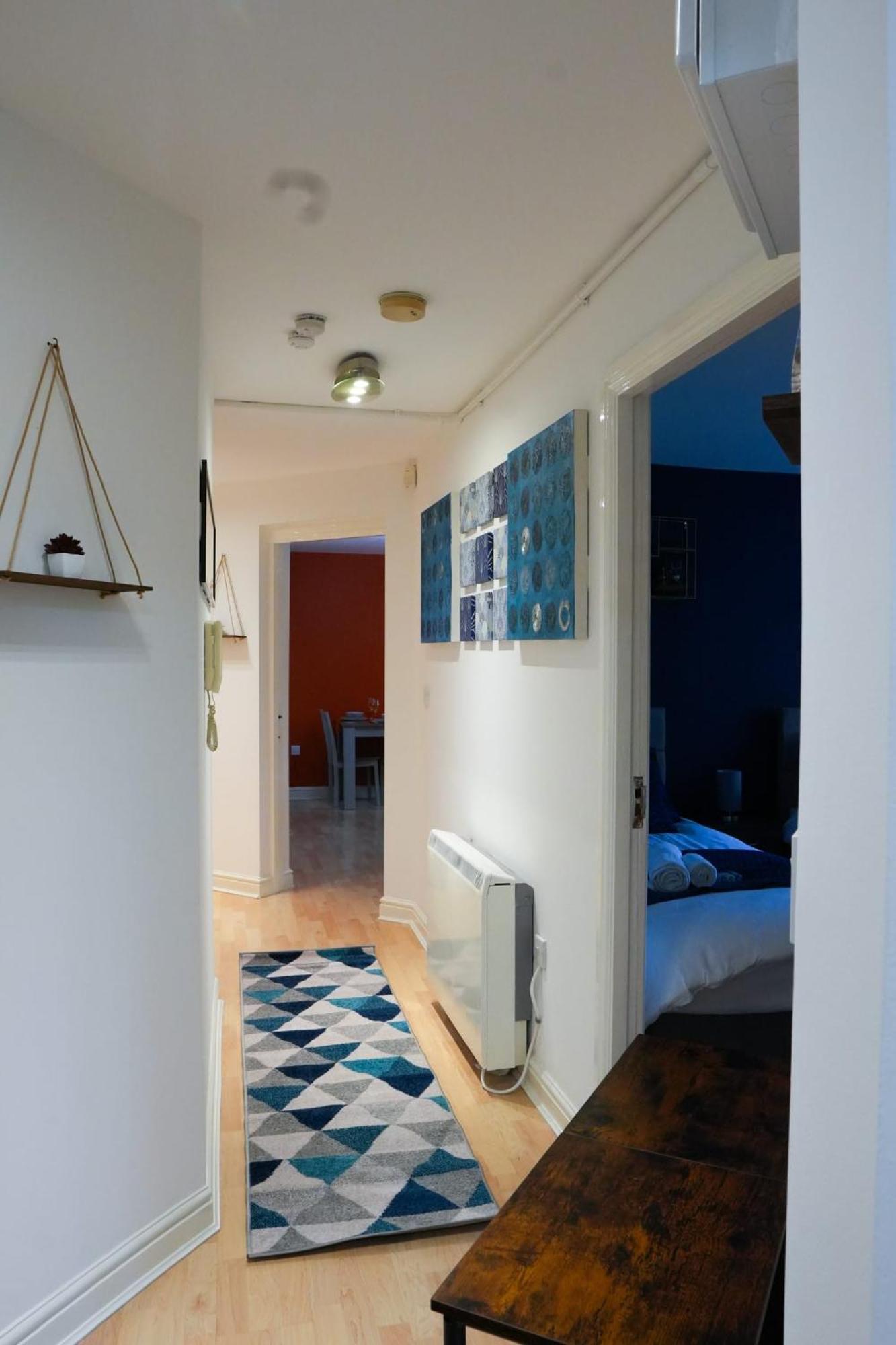 Whole 2-Bed Apartment - Contractors, Professionals, Ulez Free, Free Parking, B'Ham City 10Mins เบอร์มิงแฮม ภายนอก รูปภาพ