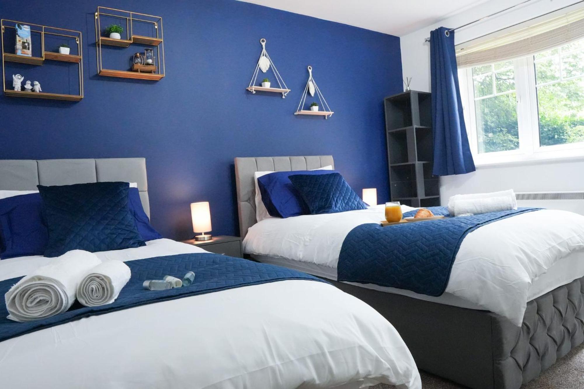 Whole 2-Bed Apartment - Contractors, Professionals, Ulez Free, Free Parking, B'Ham City 10Mins เบอร์มิงแฮม ภายนอก รูปภาพ