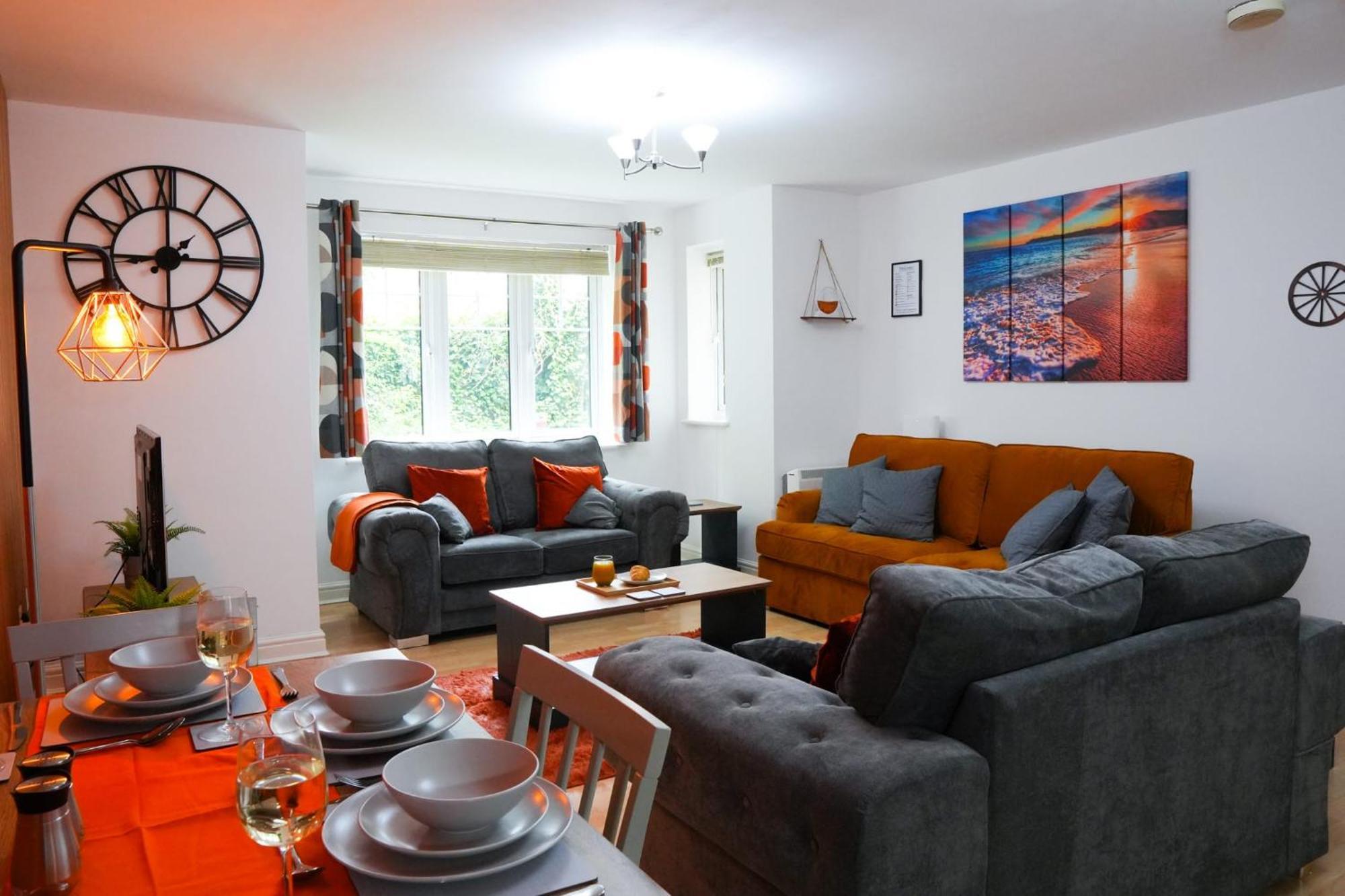 Whole 2-Bed Apartment - Contractors, Professionals, Ulez Free, Free Parking, B'Ham City 10Mins เบอร์มิงแฮม ภายนอก รูปภาพ